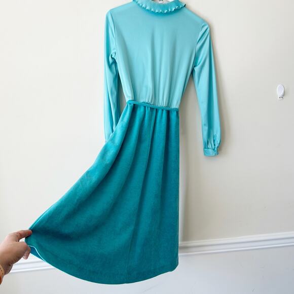 Vintage 1970s Sunshine Alley Midi Dress Size 10 Button Pintuck USA Made Velour - Picture 6 of 9